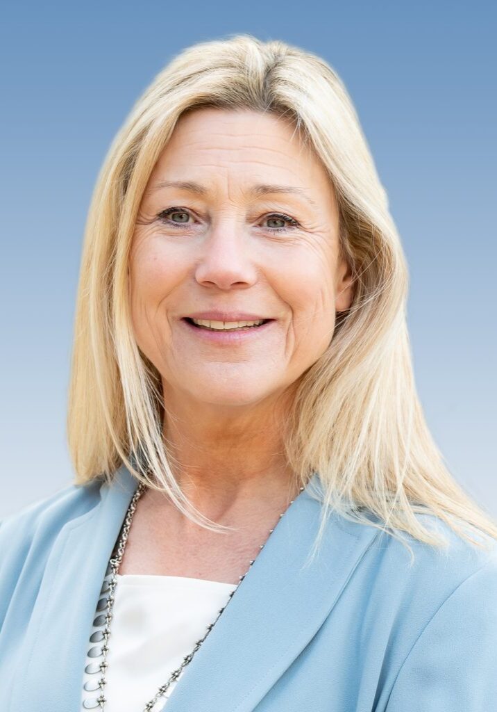michele_olin_22kw11_3827_frei-blau
